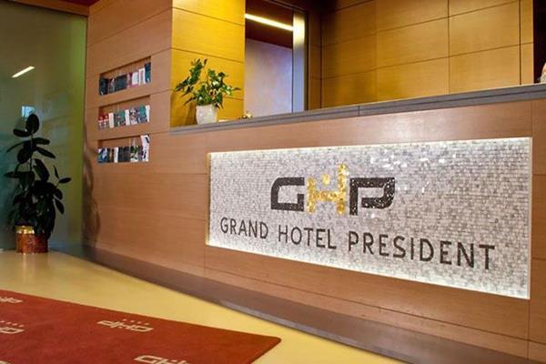 Grand Hotel President Spilimbergo Εξωτερικό φωτογραφία